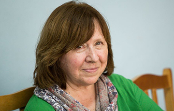 Svetlana Alexievich Won Anna Politkovskaya Award