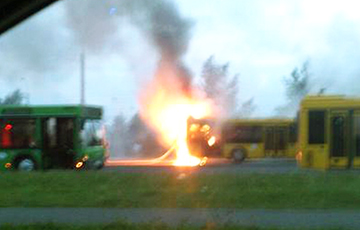 В Минске во время движения загорелся рейсовый автобус