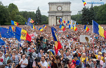 Оппозиция Молдовы готовит масштабный «ночной протест» в День независимости