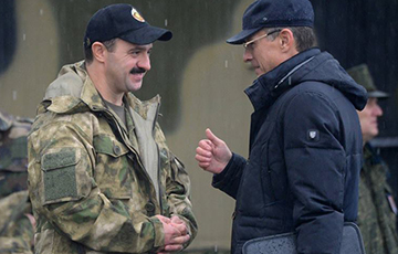 In Uniform Of Which Country Viktar Lukashenka Arrived For Exercises?