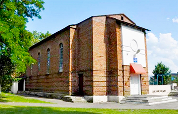 Историческая справедливость: здание бывшего костела в Давид-Городке вернули католикам