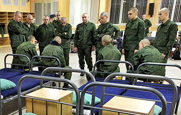 Crimean builders "occupy" Russian barracks in Belarus?