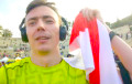 Белорус, пробежавший Афинский марафон: Бело-красно-белый флаг добавляет сил