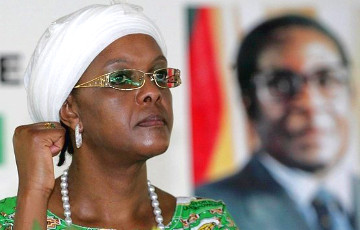 Жена Мугабе сбежала из Зимбабве