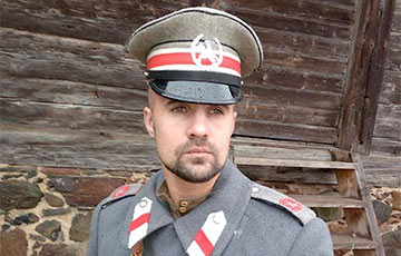 Фотофакт: Белорус возродил военную форму с «Пагоней»