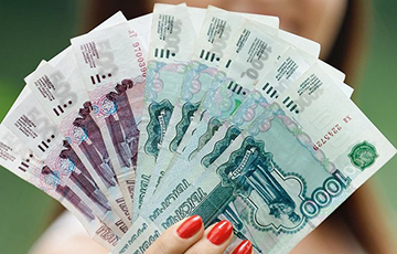 Россияне запасаются деньгами после объявления мобилизации