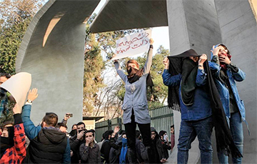 Протесты в Иране нарастают