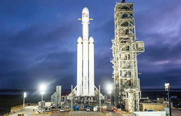 SpaceX провела успешное испытание ракеты Falcon Heavy