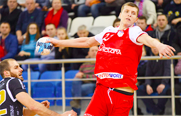 Владислав Кулеш подписал пятилетний контракт с польским «Виве»