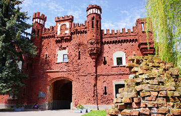 Часть Брестской крепости продается с аукциона
