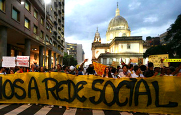 В Бразилии протестуют против повышения цен на проезд