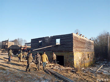 Belarusians Defend Hundred-Year-Old Mill In Ashmiany District