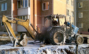 В Новополоцке машинист сжег трактор, разогревая двигатель самодельным факелом