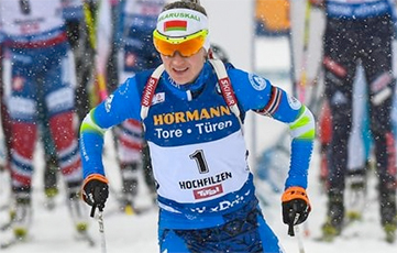 Домрачева выиграла масстарт на этапе Кубка мира в Антхольце