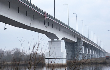 У Наваполацку закрыюць трэснуты Калінінскі мост