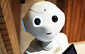 За что уволили робота Фабио из магазина в Эдинбурге?