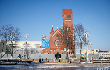 Что сейчас происходит с Красным костелом в Минске