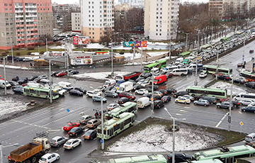 ГАИ о транспортном коллапсе в Минске: Виновата культура водителей