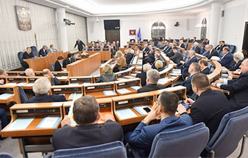 «Конституция для бизнеса» позволит спокойно начать свое дело в Польше