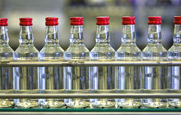 На ликеро-водочном заводе в Гомеле исчезли 47000 бутылок водки