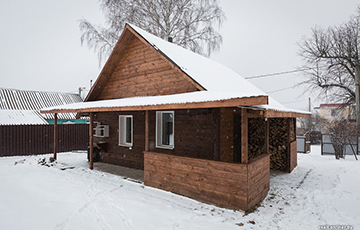Как белорусы за $4 тысячи превратили деревенский дом под Минском в комфортный особняк