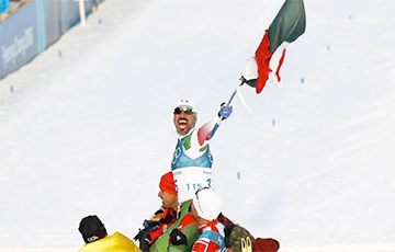 Мексіканскі лыжнік стаў зоркай Алімпіяды, хоць прыйшоў на фініш апошнім