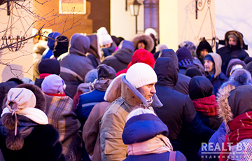 Людзі, якія прастаялі шэсць дзён на марозе па кватэры, сышлі ні з чым