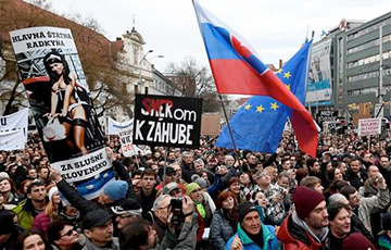 В Словакии прошли массовые протесты против коррупции