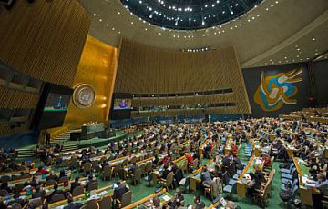 Генассамблея ООН потребовала от РФ вывести войска из Крыма