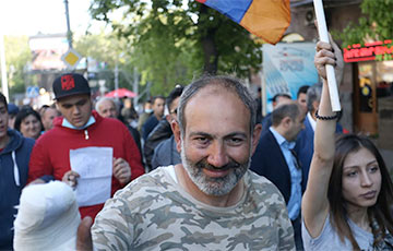 Задержанного лидера протестов в Армении Пашиняна не могут найти