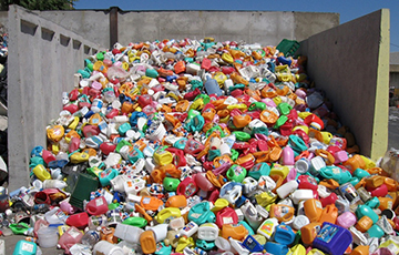 Еўрапарламент прыняў законапраект пра барацьбу з пластыкавымі адходамі