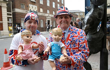 Фотофакт: Как Британия ждет рождения третьего королевского наследника