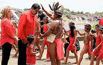 Мадуро начал предвыборную кампанию с визита к шаману