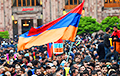 Протестующие в Армении заблокировали президентский дворец