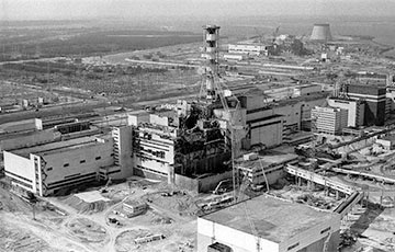 Homel Straight After Accident At Chernobyl Nuclear Power Plant: Authorities Are Scuttling, Children Are Marching