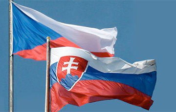 Чешские и словацкие депутаты Европарламента призвали Еврокомиссию поддержать «Хартию-97»