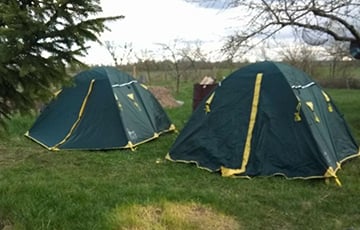 'Mothers 328' Set Up Tent Camp