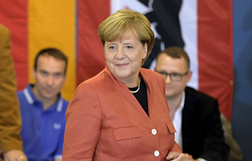 Меркель: Cитуация на Донбассе далека от урегулирования
