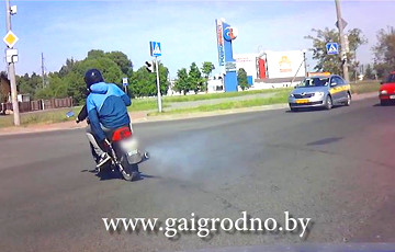 Гродненский мотоциклист убегал от погони ГАИ по тротуарам и полям