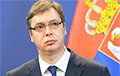 Президент Сербии под давлением протестов уходит с должности главы своей партии