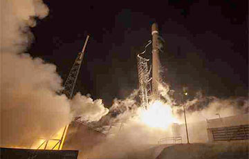SpaceX запусціла ракету з магутным спадарожнікам (Відэа, онлайн)