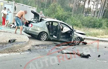 В Солигорске водитель на скорости 100 км/ч врезался в столб и сбежал
