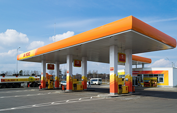 Компании-операторы АЗС просят «Белнефтехим» поднять цены на топливо