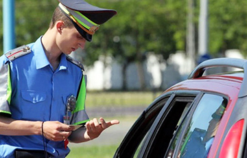 Старые водительские права в Беларуси признают недействительными