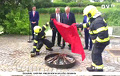 Видеофакт: Президент Чехии сжег красные трусы на брифинге