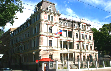 Латвійцы будуць штотыдзень пікетаваць амбасаду РФ у Рызе