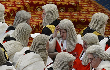 Палата лордов проголосовала за право наложить вето на соглашение о «брексите»