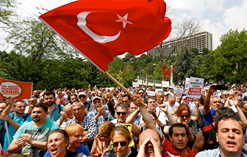 У Турцыі апазіцыя заяўляе аб парушэннях на выбарах