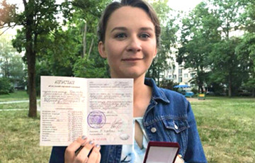 Мінчанка з балам атэстата 10 і 100 баламі па ЦТ: Дома ў нас гучыць толькі беларуская мова