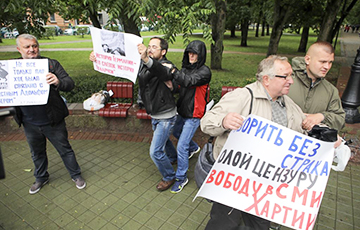 Photo-Fact: Poster "Freedom To Charter-97" At Rally in Minsk